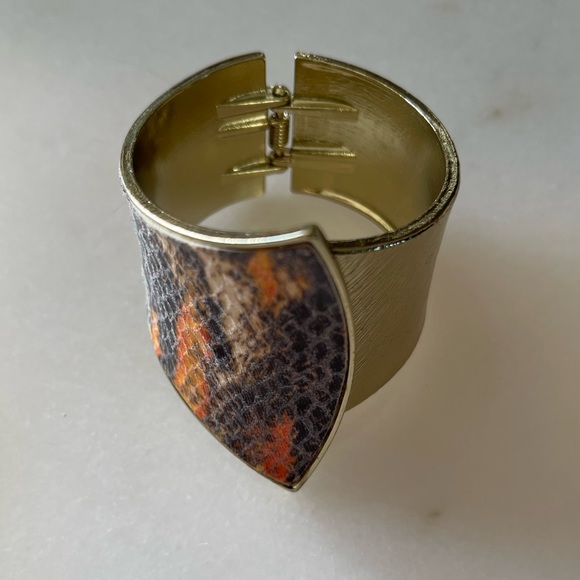 Faux Snakeskin Bracelet - Picture 4 of 11